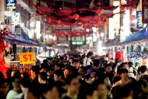 Chinese Street Stall - Lots of Traffic